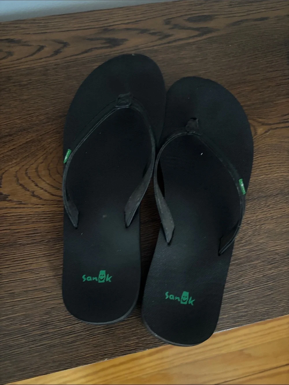 Sanuk Black Women's Flip Flop Sandals 6/7